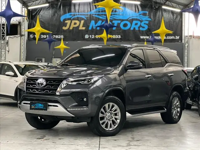 Carro Toyota SW4 2022 SRX 2.8 turbodiesel 7L 4x4 (Aut)