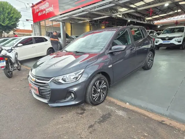 Carro Chevrolet Onix 2024 LT 1.0