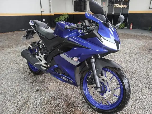 Moto Yamaha YZF R15 2024 ABS