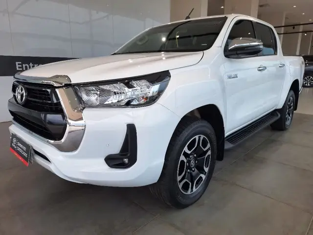 Carro Toyota Hilux Cabine Dupla 2024 SRV 4x4 2.8 Diesel
