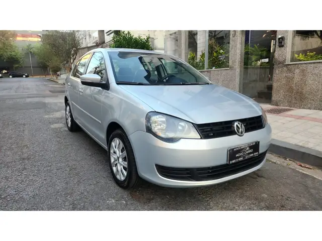 Carro Volkswagen Polo Sedan 2013 1.6 8V (Flex)