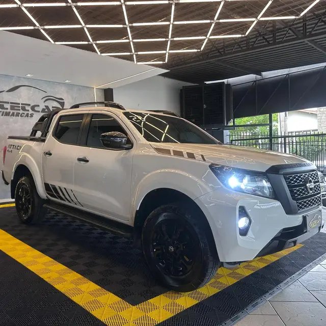 Carro Nissan Frontier 2023 2.3 CD Turbo Attack TDI (Aut) 4x4