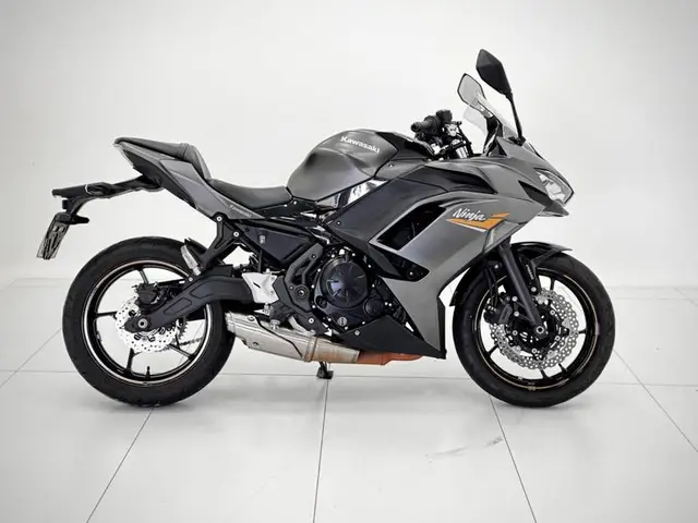 Moto Kawasaki Ninja 2024 650R (ABS)