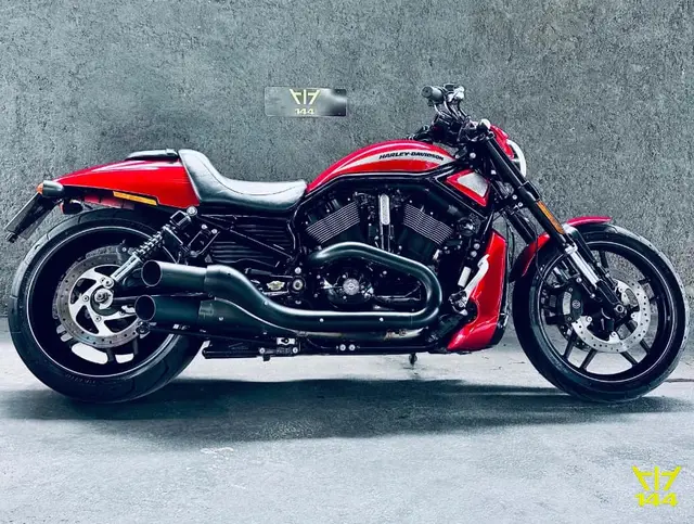 Moto Harley-Davidson V Rod Custom 2013 Night Rod Special