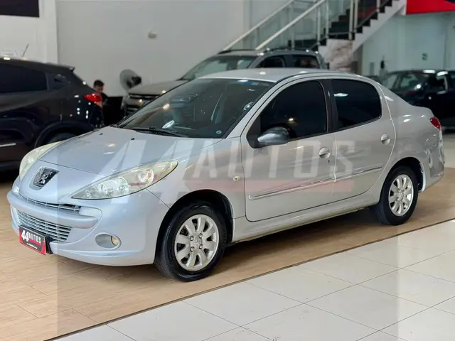 Carro Peugeot 207 2012 Hatch XR Sport 1.4 8V (flex)