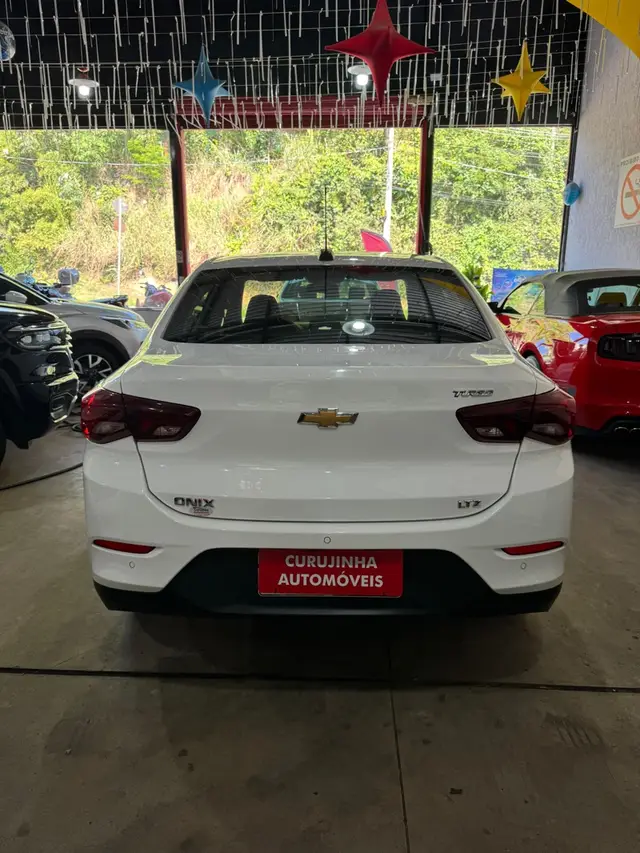 Carro Chevrolet Onix Plus 2023 LTZ 1.0 Turbo
