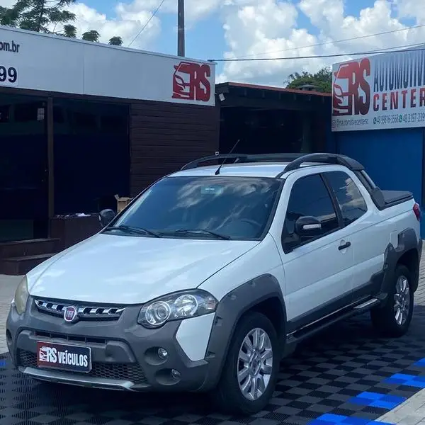 Carro Fiat Strada 2014 Adventure 1.8 16V (Flex) (Cabine Dupla)