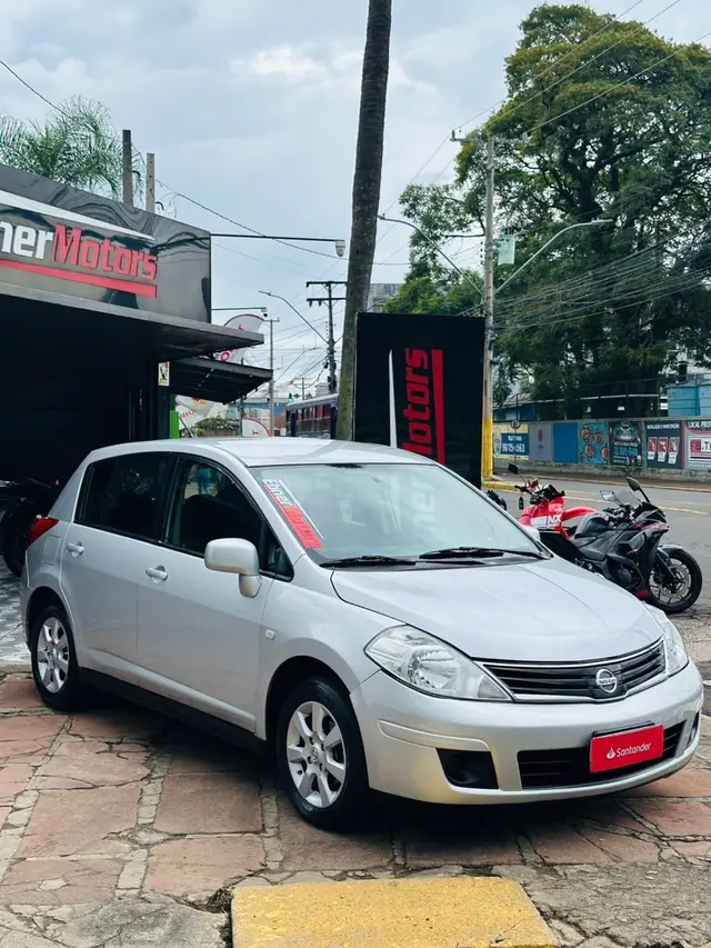 Carro Nissan Tiida 2011 S 1.8 (flex)