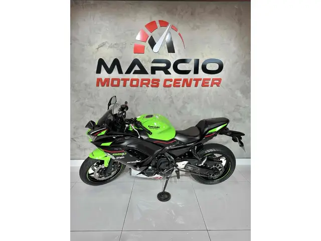 Moto Kawasaki Ninja 2022 650R (ABS)