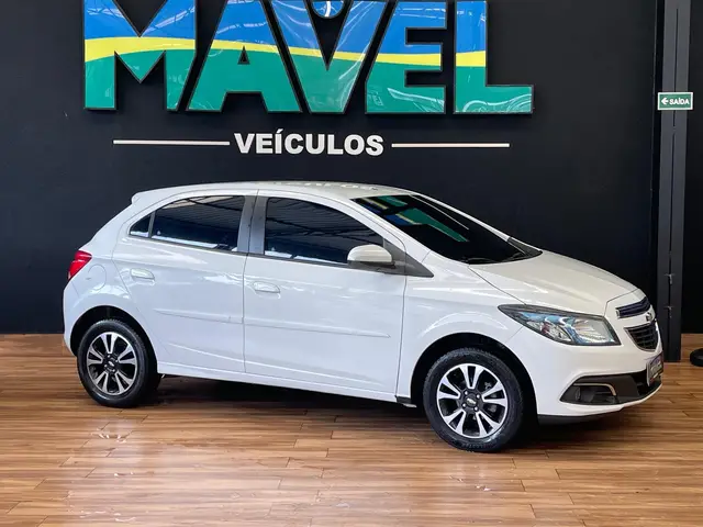 Carro Chevrolet Onix 2014 1.4 LTZ SPE/4