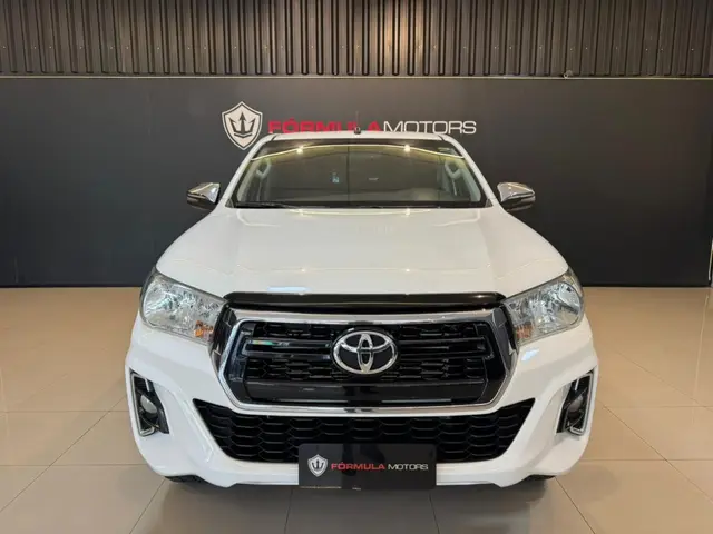 Carro Toyota Hilux Cabine Dupla 2020 Hilux 2.8 TDI SRV CD 4x4 (Aut)