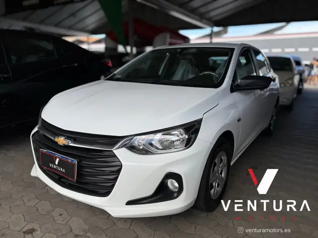 Carro Chevrolet Onix 2025 1.0