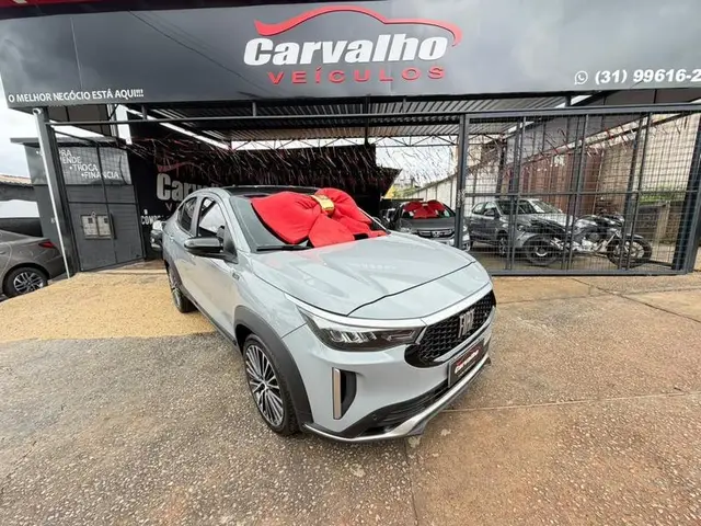Carro Fiat Fastback 2024 Abarth