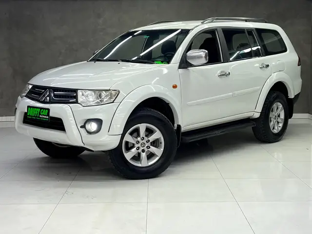 Carro Mitsubishi Pajero Dakar 2015 3.2 4WD (Aut)