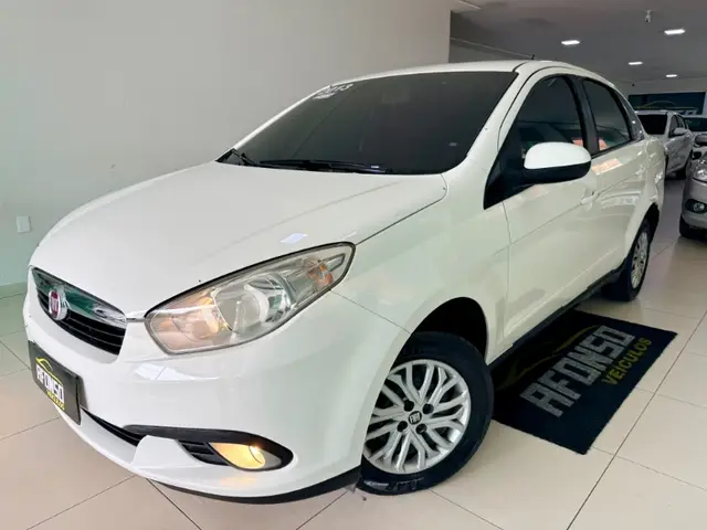 Carro Fiat Grand Siena 2013 Evo Attractive 1.4 8V (Flex)