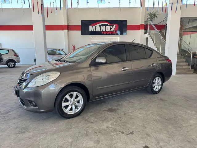 Carro Nissan Versa 2013 1.6 16V S (Flex)