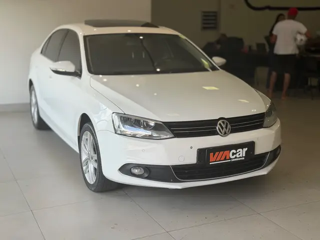 Carro Volkswagen Jetta 2014 2.0 TSI Highline DSG