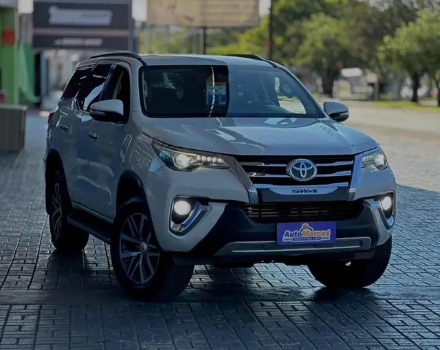 Carro Toyota SW4 2016 2.8 TDI SRX 7L 4x4 (Aut)