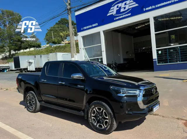 Carro Toyota Hilux Cabine Dupla 2022 SRX 2.8 TDI CD 4x4 (Aut)