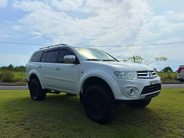 Carro Mitsubishi Pajero Dakar 2015 3.5 HPE 4WD (aut)(Flex)