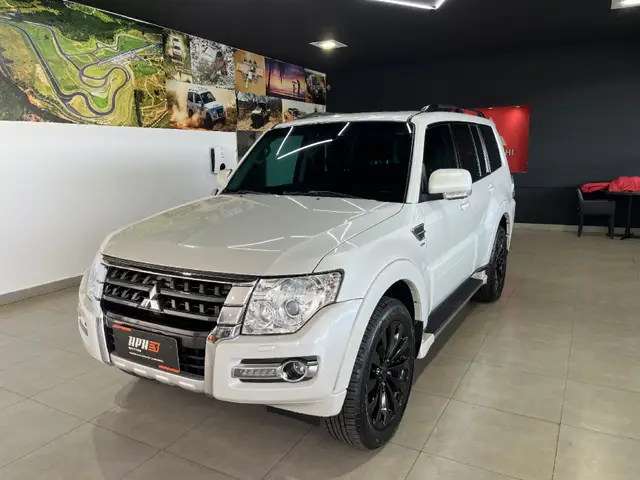 Carro Mitsubishi Pajero Full 2018 3.8 V6 5D HPE 4WD