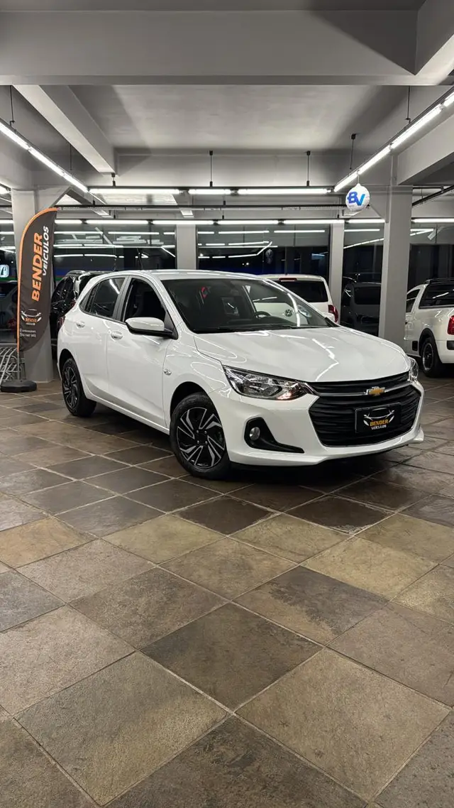 Carro Chevrolet Onix 2025 LT 1.0