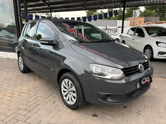 Carro Volkswagen Fox 2011 1.0 8V (Flex) 2p