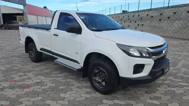 Carro Chevrolet S10 Cabine Simples 2022 S10 2.8 CTDi Cabine Simples LS 4WD