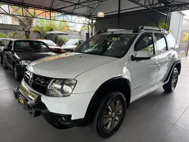 Carro Renault Duster 2017 2.0 16V Dakar II 4x4 (Flex)