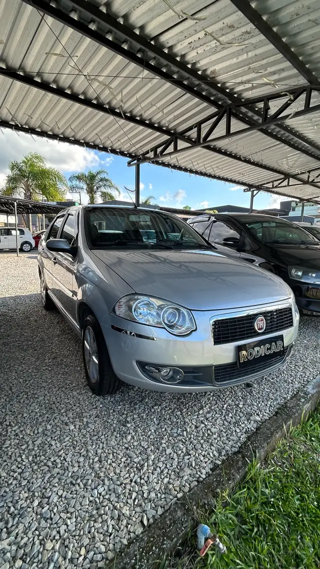 Carro Fiat Siena 2010 ELX 1.4 8V (Flex)