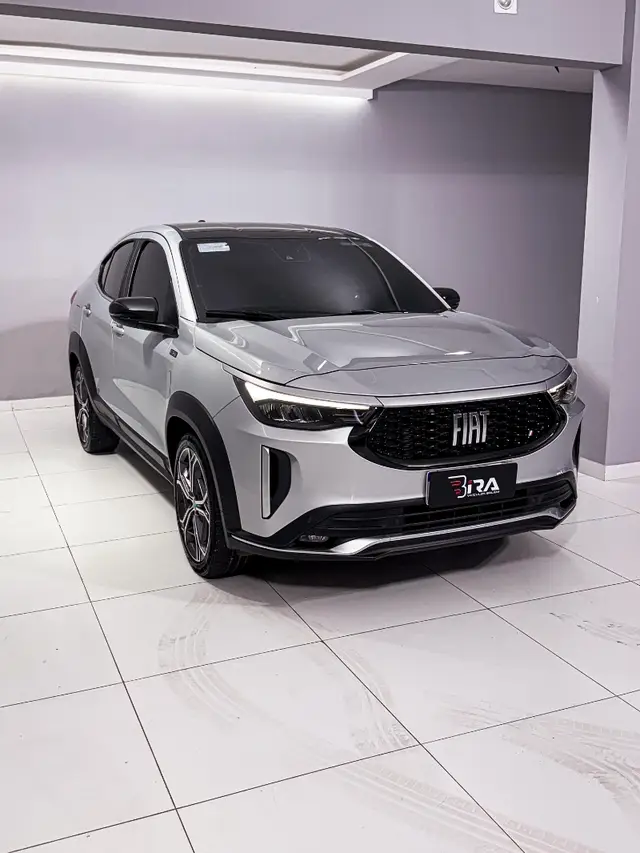 Carro Fiat Fastback 2024 Limited Edition Powered by Abarth