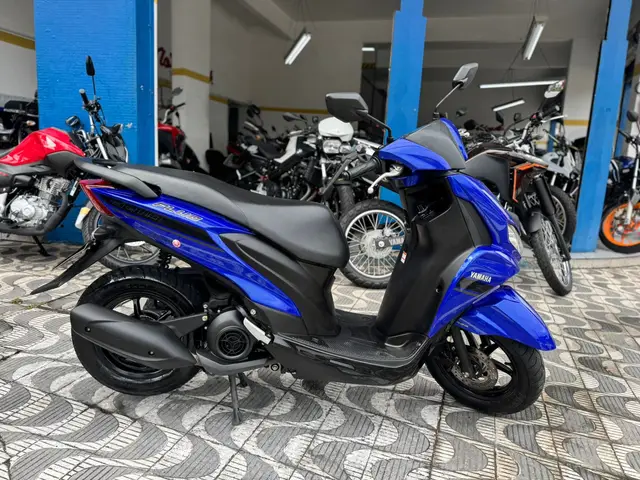 Moto Yamaha Fluo 2023 ABS