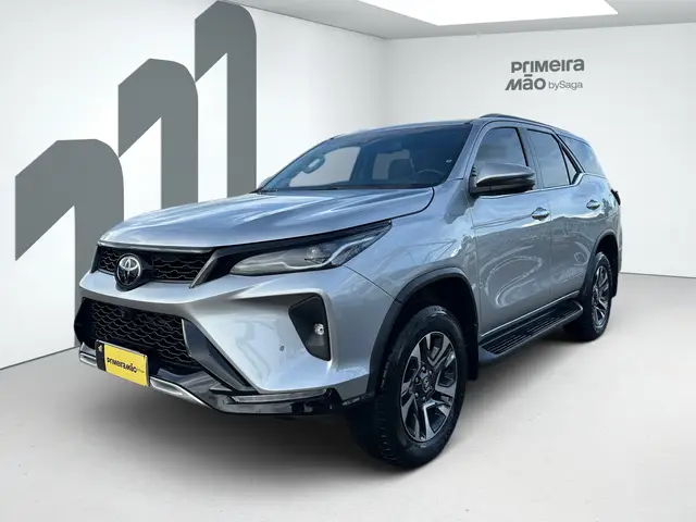 Carro Toyota SW4 2024 SRX 2.8 Turbodiesel 4x4 (Aut.) (7 Lugares)