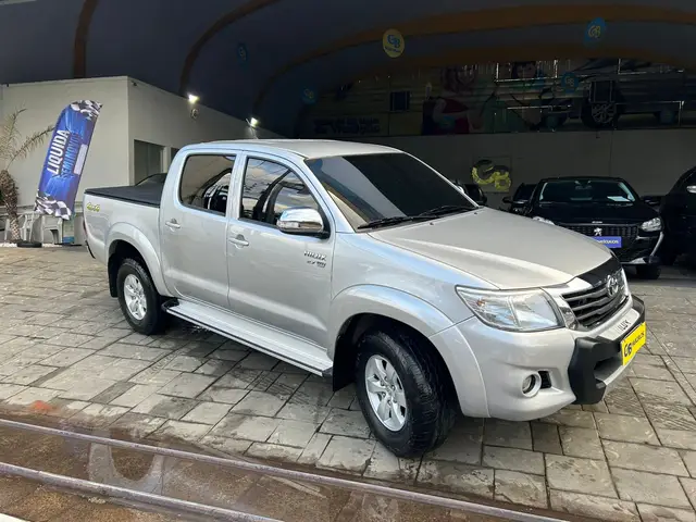 Carro Toyota Hilux Cabine Dupla 2014 Hilux 2.7 SRV CD 4x4 (Flex) (Aut)