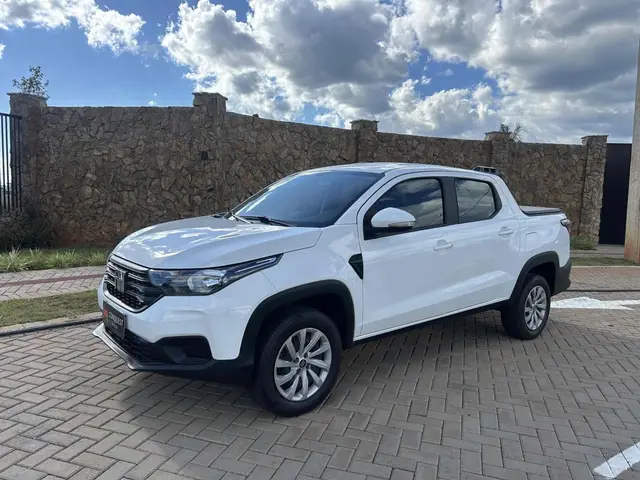 Carro Fiat Strada 2024 Freedom 1.3 Cabine Dupla