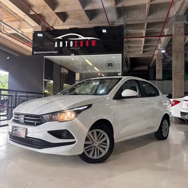 Carro Fiat Cronos 2023 Drive 1.3 (Flex) AT