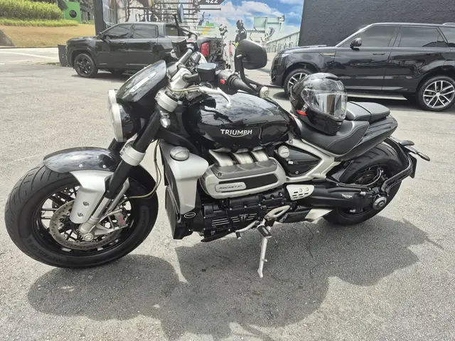 Moto Triumph Rocket 3 2020 III R 2500cc