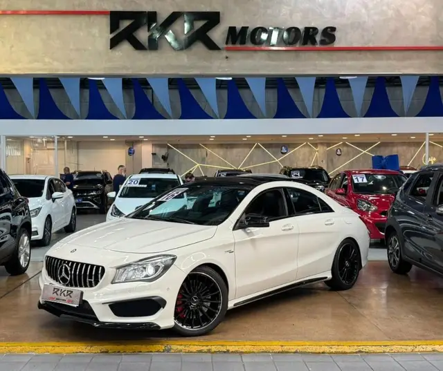 Carro Mercedes-Benz GLA 45 AMG  2016 GLA 45 AMG 4Matic DCT