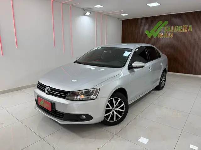 Carro Volkswagen Jetta 2012 2.0 Comfortline Tiptronic (Flex)