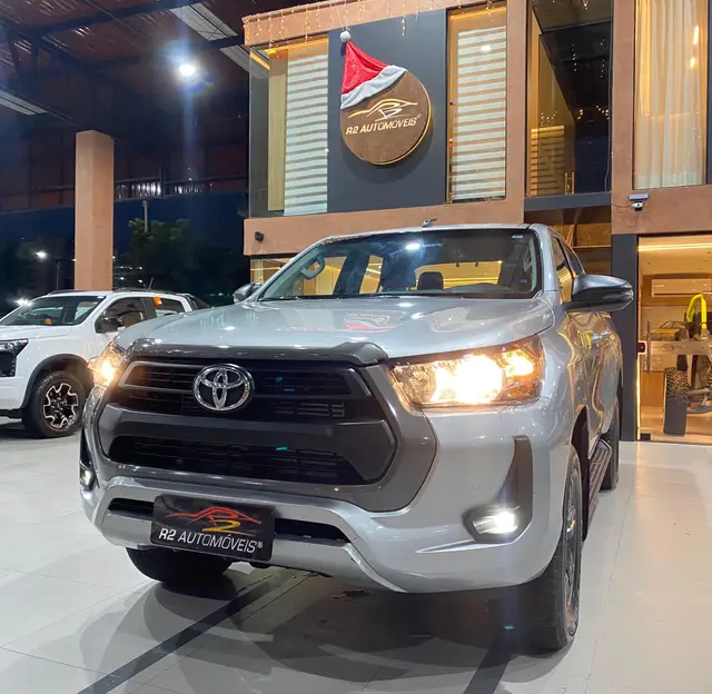 Carro Toyota Hilux Cabine Dupla 2024 SR 4x4 2.8 Diesel