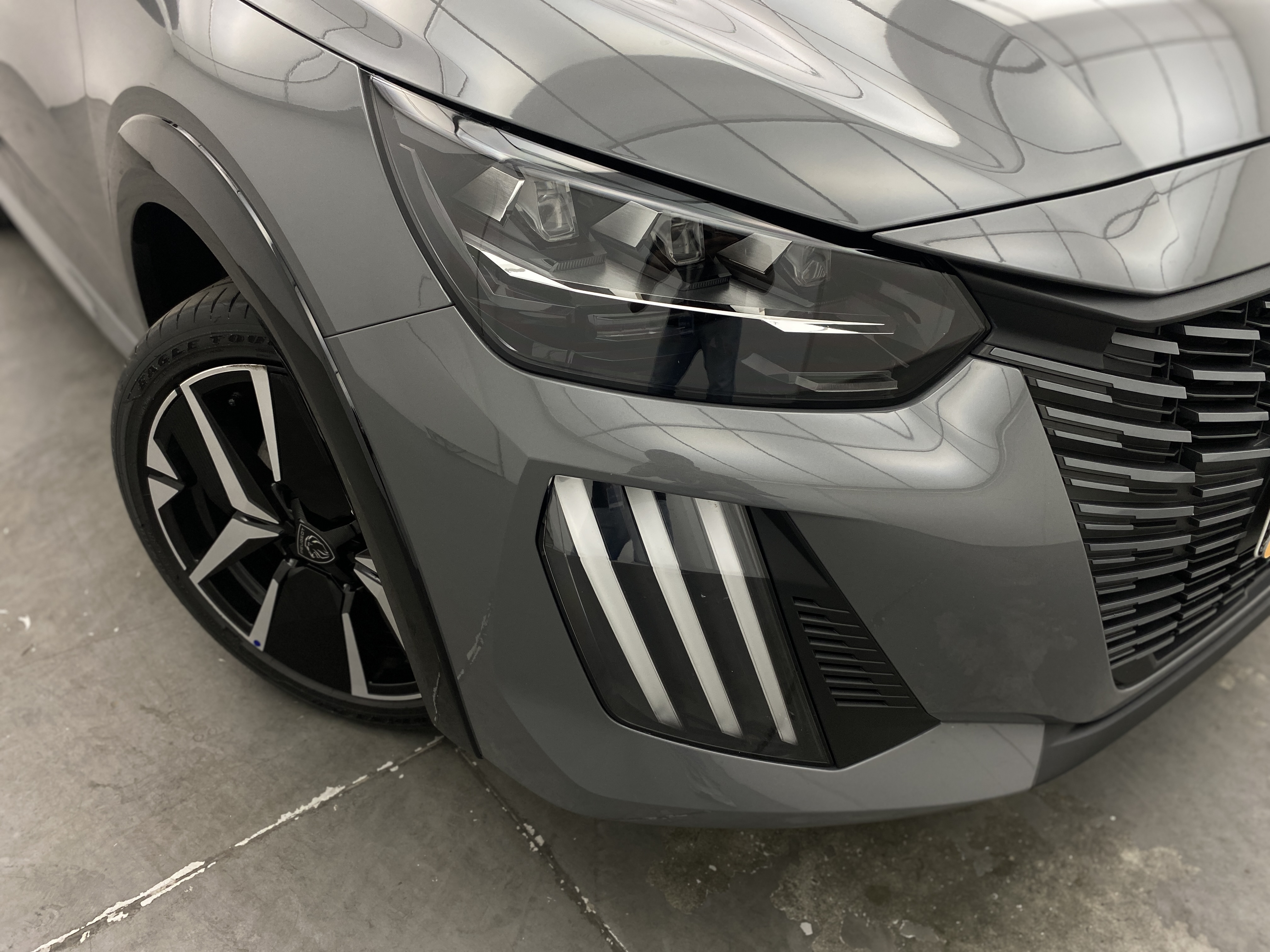 peugeot 208 gt 1.0 at