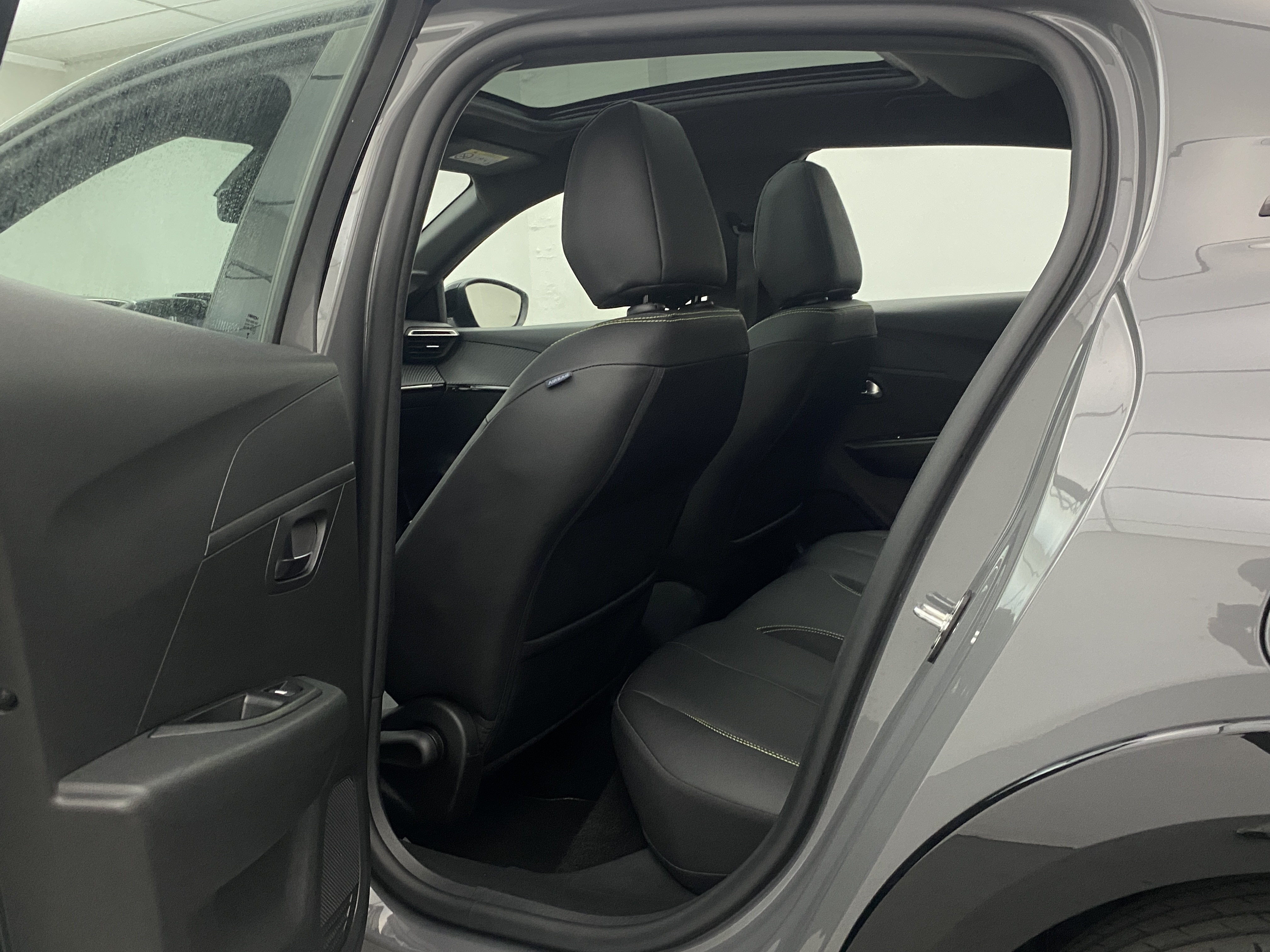 peugeot 208 gt 1.0 at