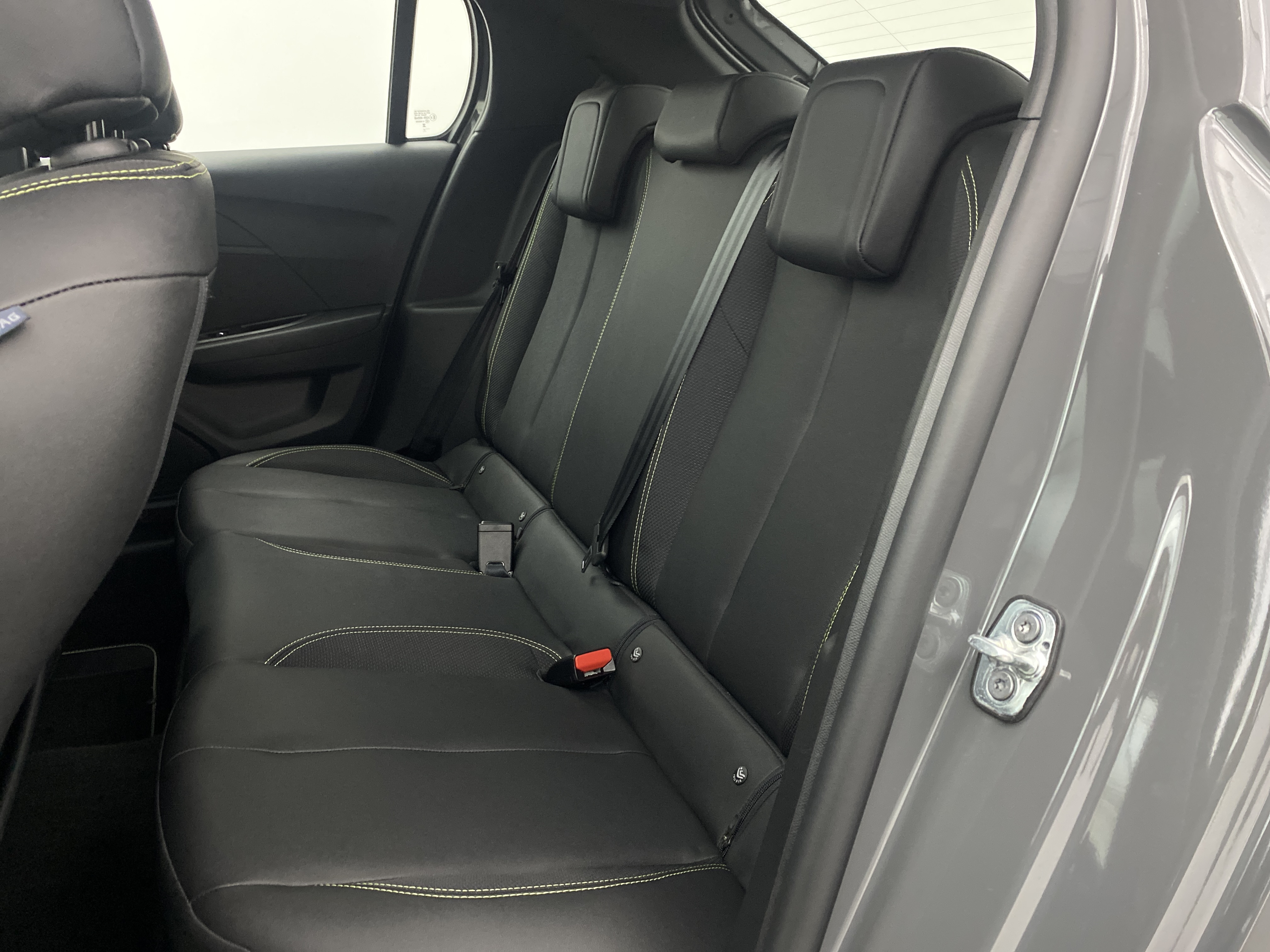 peugeot 208 gt 1.0 at