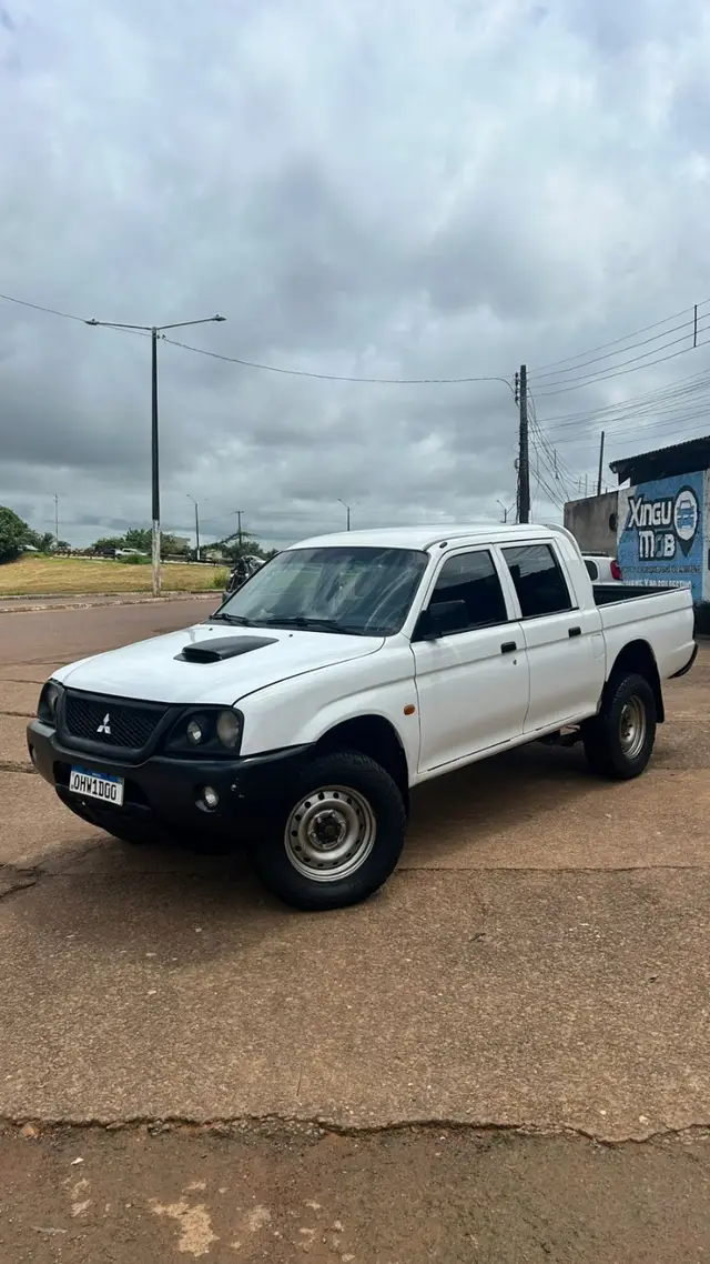 Carro Mitsubishi L200 2012 GL 2.5 4X4