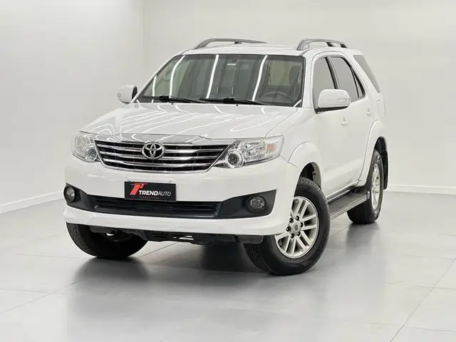 Carro Toyota Hilux Cabine Dupla 2015 Hilux 2.7 SR CD 4x2 (Flex) (Aut)