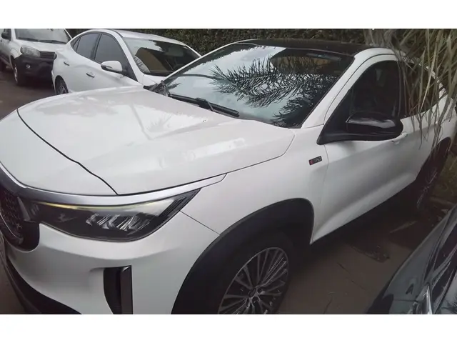 Carro Fiat Fastback 2024 Limited Edition Powered by Abarth