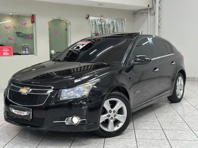 Carro Chevrolet Cruze 2014 HB Sport LTZ 1.8 16V FlexP. 5p Mec