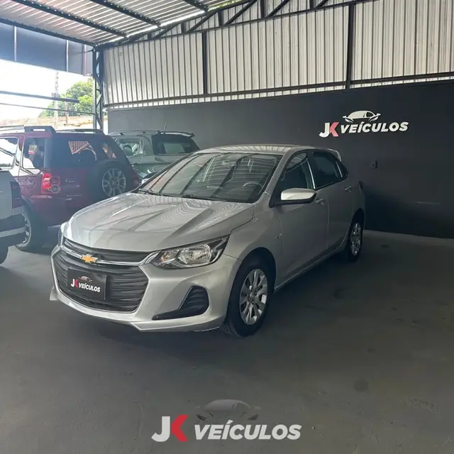 Carro Chevrolet Onix 2023 LT 1.0