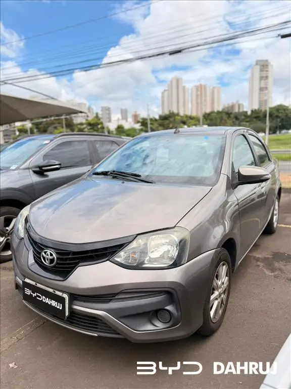 Carro Toyota Etios Sedan 2016 XLS 1.5 (Flex)