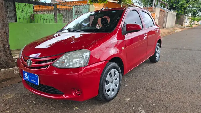 Carro Toyota Etios 2017 X 1.3 (Aut) (Flex)
